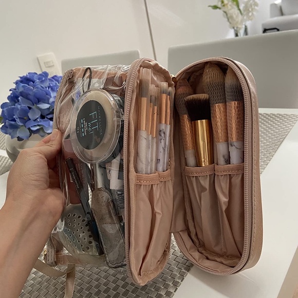 Clear Makeup Bag / Organizer for Travel - Picture 3 of 4